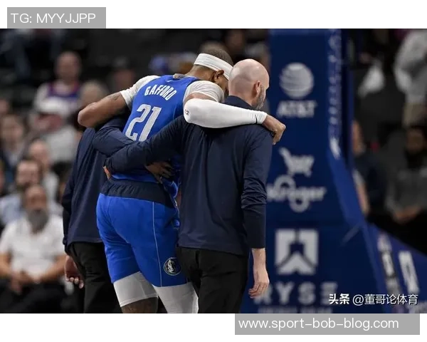 独行侠中锋莱夫利因右脚手术赛季报销球队面临巨大挑战