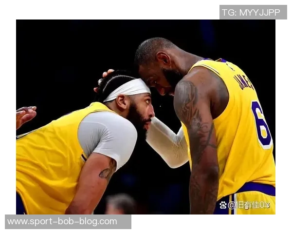 詹姆斯群聊惊呼浓眉被交易浓眉送祝福后选择退出群聊